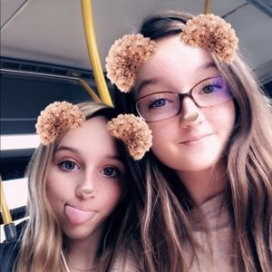 Meet your Posher, Emily ❤️